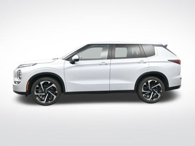 2024 Mitsubishi Outlander Base