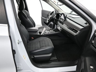 2024 Mitsubishi Outlander Base