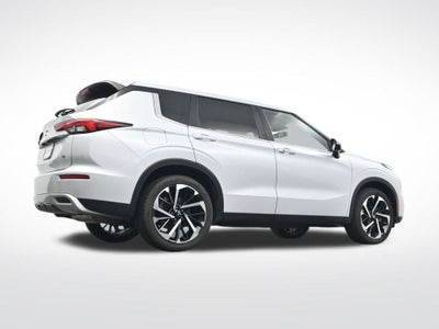 2024 Mitsubishi Outlander Base