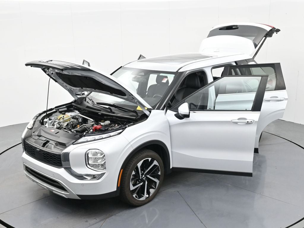 2024 Mitsubishi Outlander Base