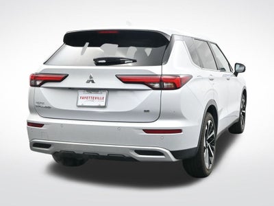 2024 Mitsubishi Outlander Base