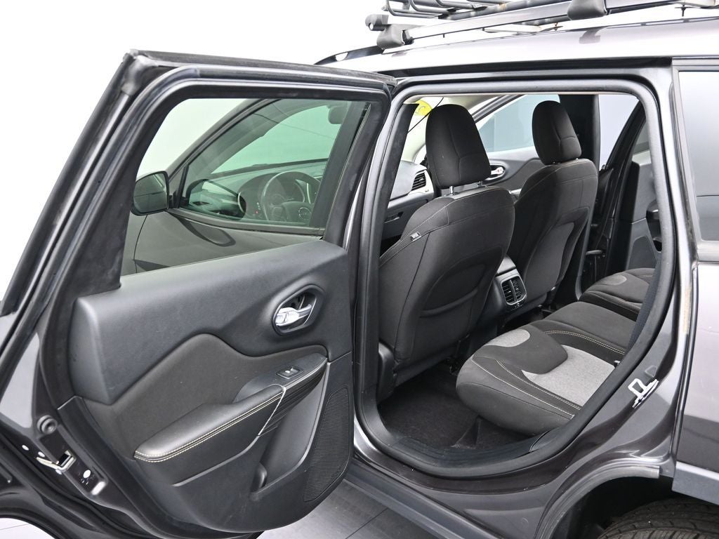 2016 Jeep Cherokee Altitude