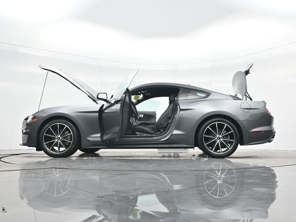 2021 Ford Mustang EcoBoost