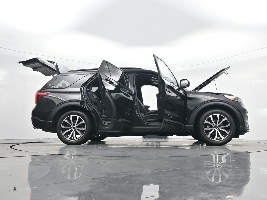 2023 Ford Explorer ST-Line