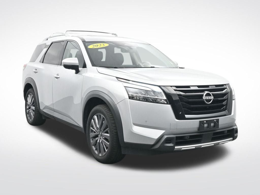 2023 Nissan Pathfinder SL